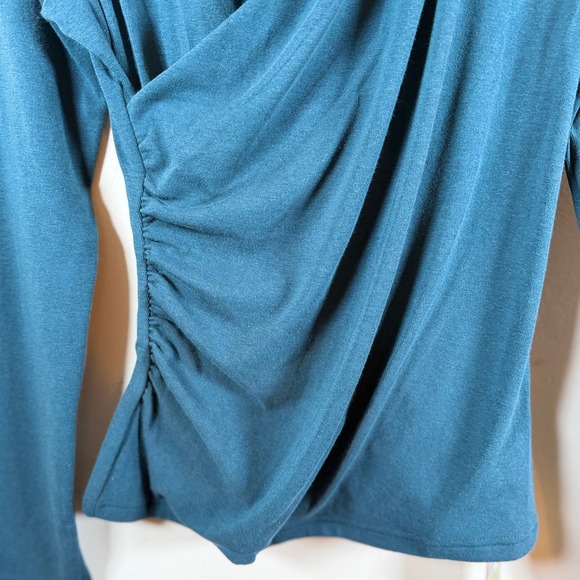 OGL Eco Mousse LiteWarm Surplice Long Sleeve Top Women's M Forest Night Modern - Picture 7 of 11